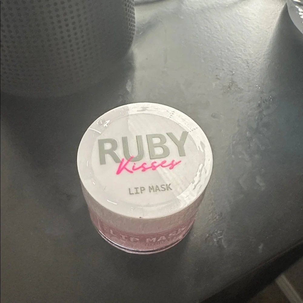 Ruby Kisses Lip Mask